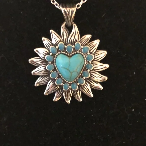 - Silver and Turquoise Heart Pendant Necklace - Picture 2 of 7
